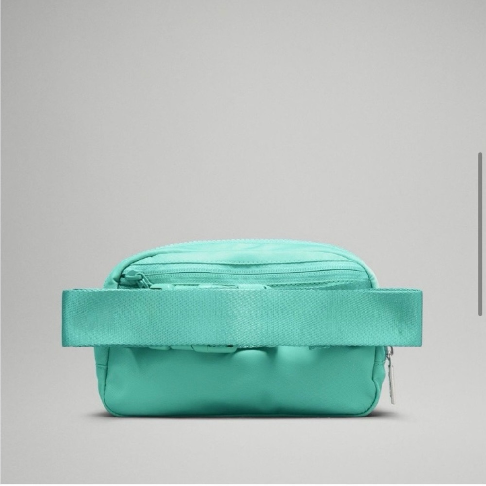 NWT Lululemon Everywhere Bag Paradise Green - Picture 4 of 12